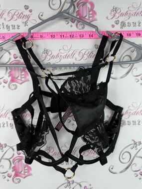 Victoria's Secret set 2piece Strappy Lace Harness Bra & bottoms Black Gold Rings